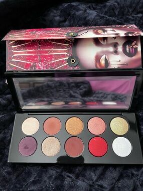 Pat McGrath Eyeshadow Palette — Gold, Pink, Red, Purple, Bronze, White Shades